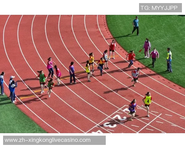 永昌足球奋勇争先展现团队精神与拼搏精神的精彩瞬间